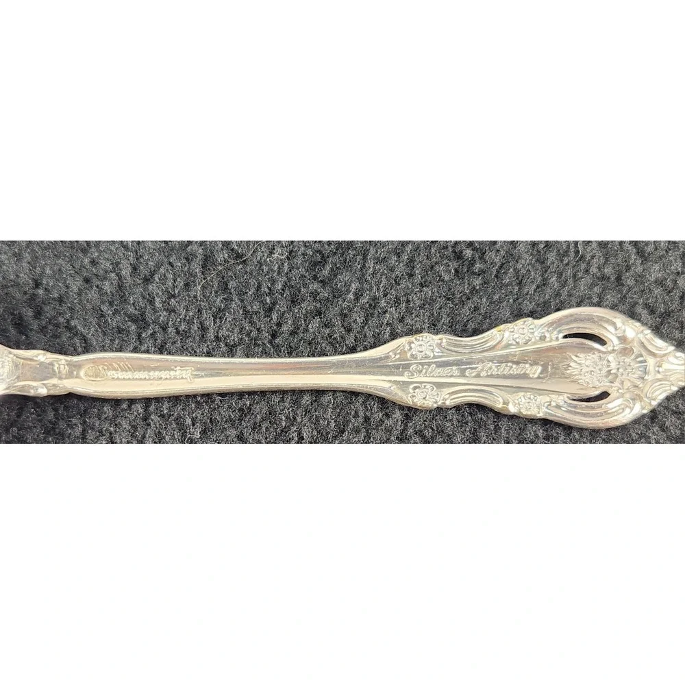 Vintage Community Silver Artistry Scalloped Sugar Spoon Silverplated